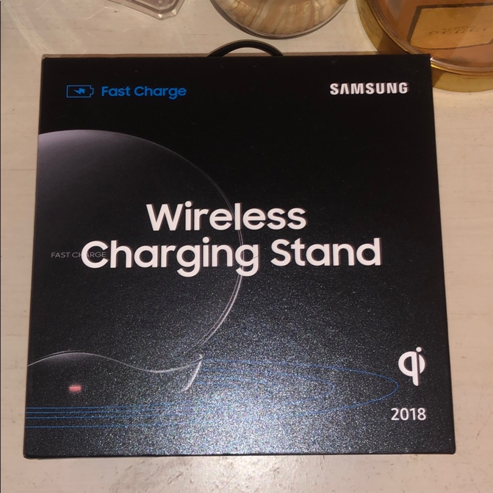 Wireless charging stand